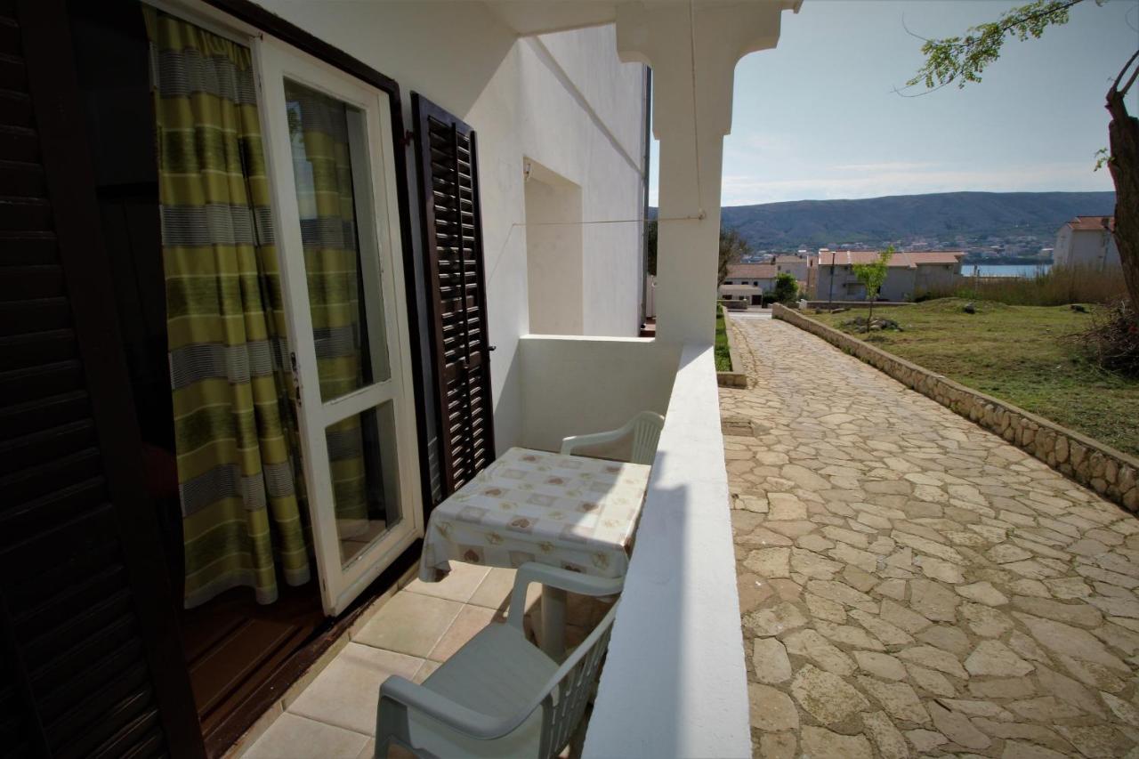 Apartment Pag 13060A Pag Town Exterior photo